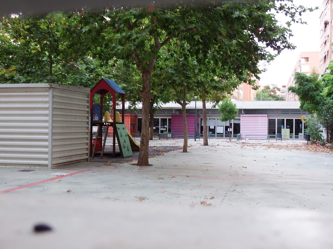 Installations de l'éducation enfantine au CEIP Soto Micó à Valencia